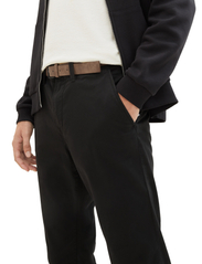 Tom Tailor - Slim Chino with belt - laveste priser - black - 7