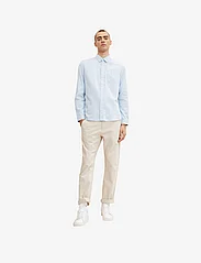 Tom Tailor - structured shirt - basic skjorter - light blue white structure - 3
