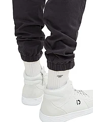 Tom Tailor - slim cargo pants - „cargo“ stiliaus kelnės - coal grey - 6