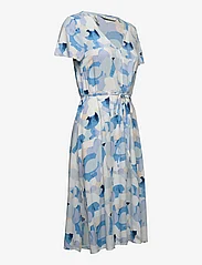Tom Tailor - printed dress with belt - wikkeljurken - blue shapes design - 3