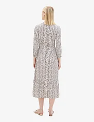 Tom Tailor - dress with f - slå-om-kjoler - grey floral design - 4