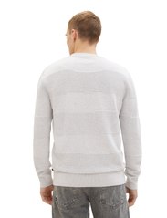 Tom Tailor - structure stripe crewneck knit - laveste priser - light stone grey melange - 4
