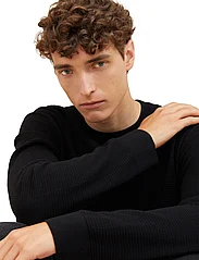 Tom Tailor - structured basic knit - knitted round necks - black - 6
