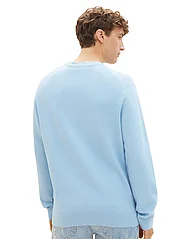 Tom Tailor - structured basic knit - rundhalsad - washed out middle blue - 4