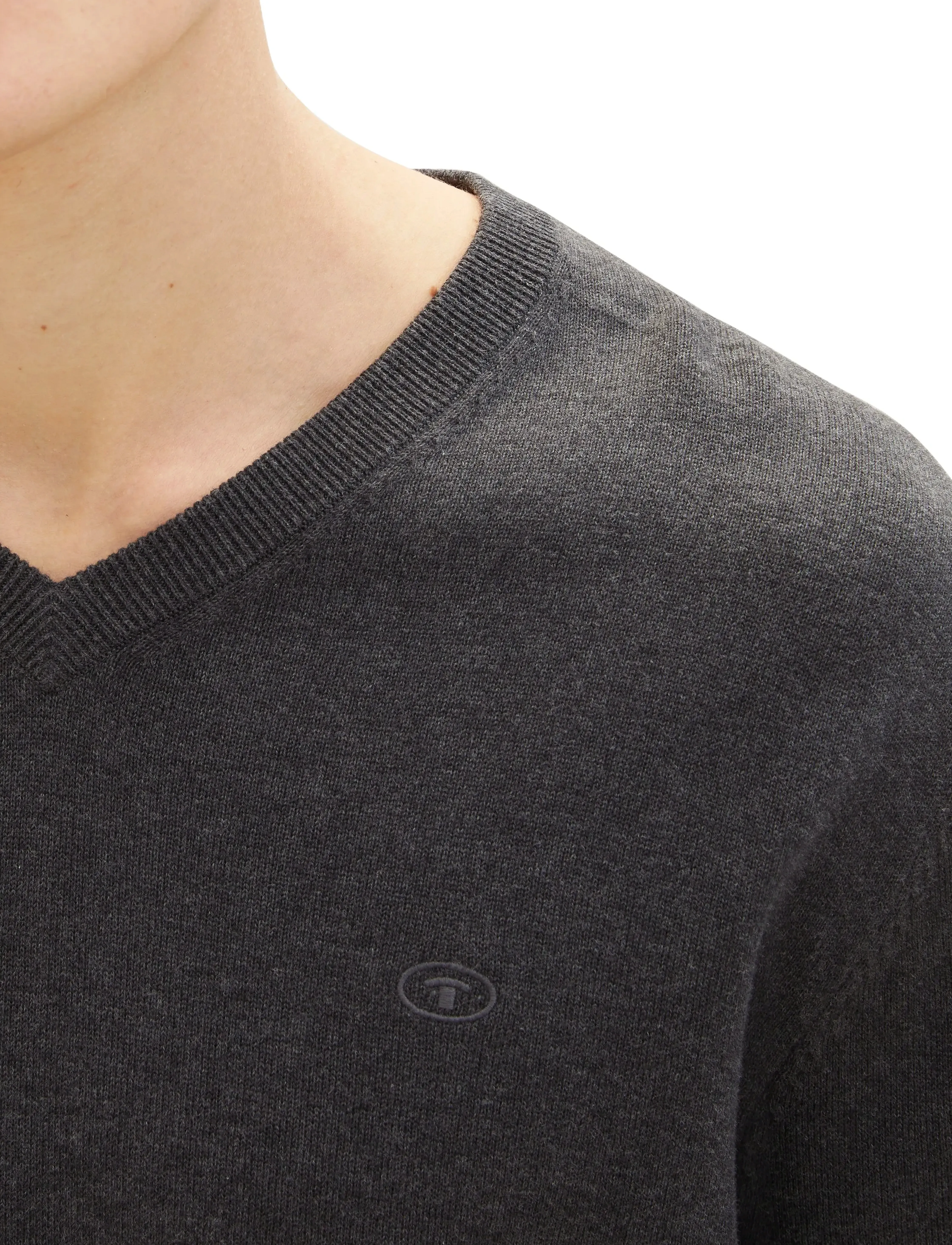 Tom Tailor - basic v-neck knit - v-necks - black grey melange - 5