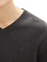 Tom Tailor - basic v-neck knit - v-aukkoiset - black grey melange - 5