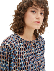 Tom Tailor - feminine print blouse - langärmlige blusen - blue brown geometrics print - 5