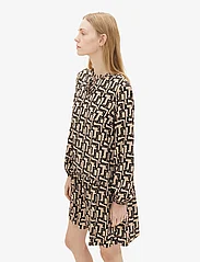 Tom Tailor - feminine printed dress - sommerkjoler - beige black abstract design - 3