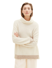 Tom Tailor - Knit pullover contrast parts - džemperi ar augstu apkakli - soft beige melange - 1