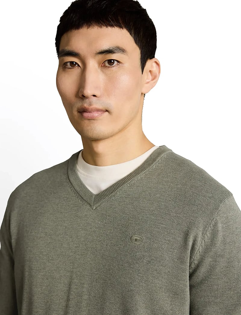 Tom Tailor - basic v-neck knit - v-hals - greyish shadow olive melange - 3