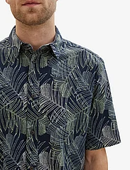 Tom Tailor - comfort printed shirt - lyhythihaiset kauluspaidat - navy multicolor leaf design - 6
