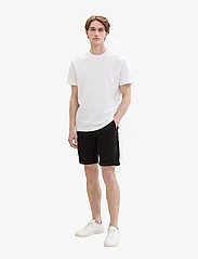 Tom Tailor - slim chino shorts - die niedrigsten preise - black - 2