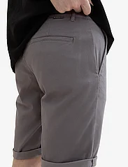Tom Tailor - slim chino shorts - najniższe ceny - tarmac grey - 5