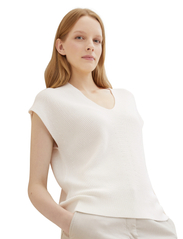 Tom Tailor - knit sleeveless v-neck - laveste priser - whisper white - 1