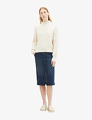 Tom Tailor - denim skirt with slit - džinsiniai sijonai - clean dark stone blue denim - 4
