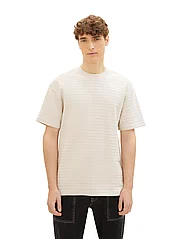 Tom Tailor - relaxed structured t-shirt - die niedrigsten preise - cold beige - 4