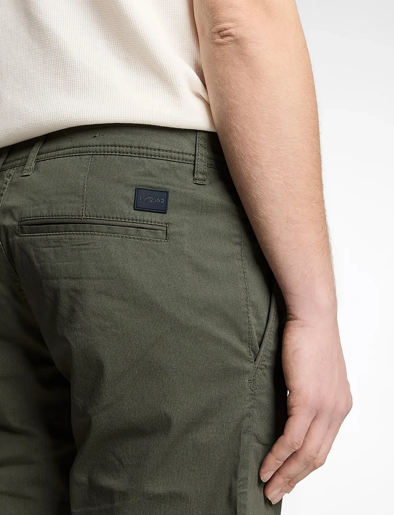 Tom Tailor - slim printed chino shorts - chinos shorts - khaki mini geometric print - 4