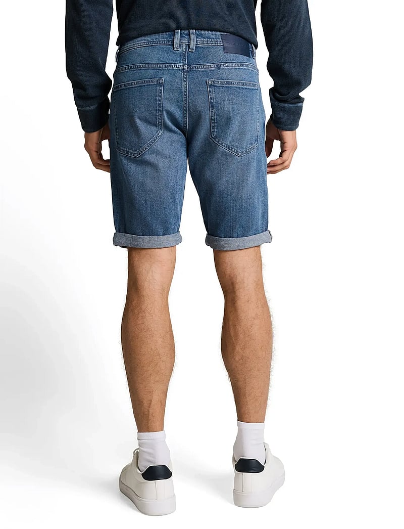 Tom Tailor - TTJOSH REGULAR SHORTS - jeans shorts - mid stone bright blue denim - 2