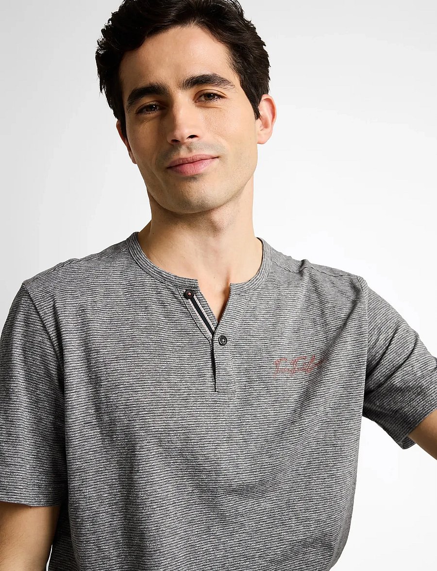 Tom Tailor - fine striped serafino - kurzärmelige t-shirts - white tarmac grey fine stripe - 4