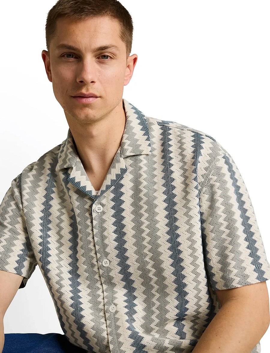 Tom Tailor - loose textured crochet resort shirt - vabaajasärgid - green white zick zack stripe - 4