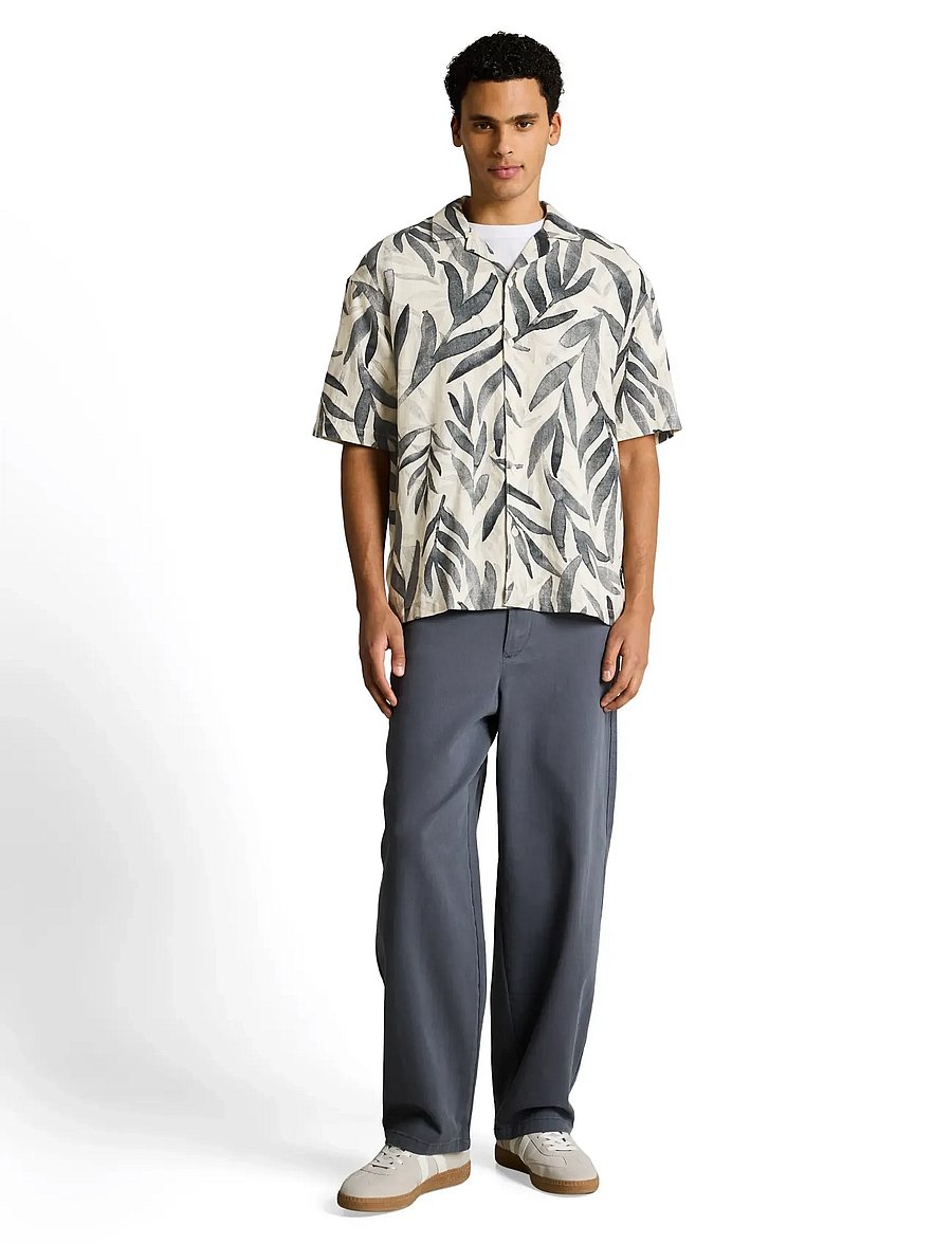 Tom Tailor - loose viscose cotton resort shirt - mønstrede skjorter - white black watery leaf print - 0