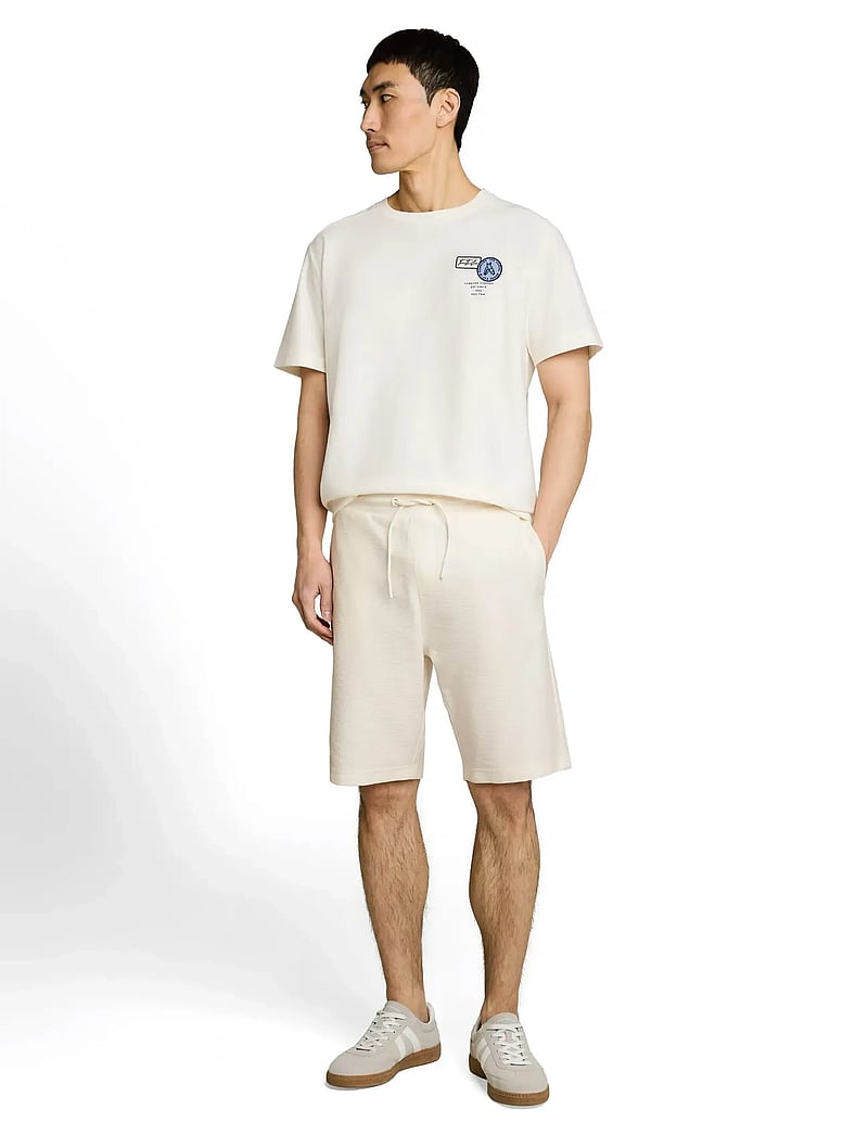 Tom Tailor - structured shorts - sweatshorts - gardenia white - 0