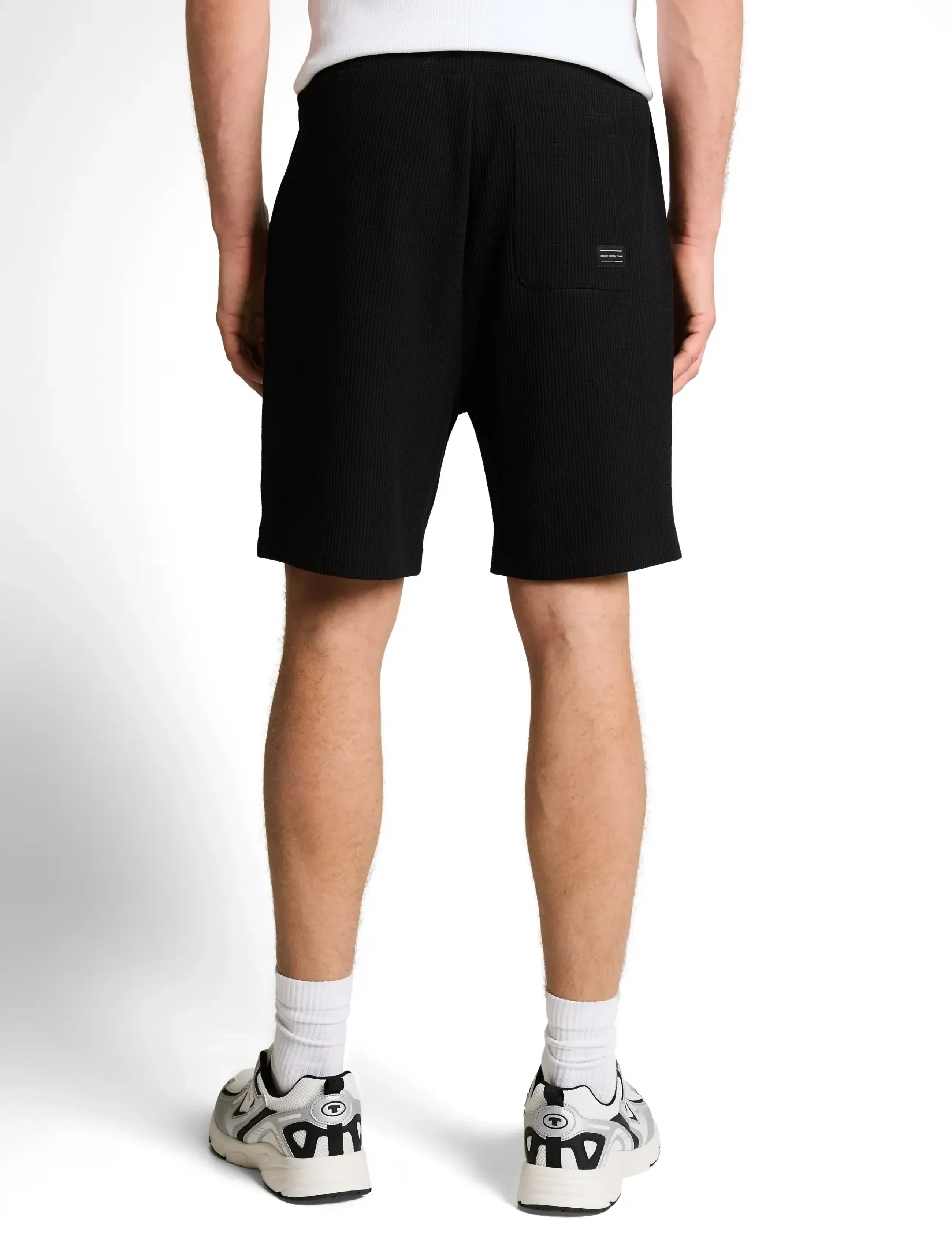 Tom Tailor - relaxed structured sweat shorts - bottoms - black - 3