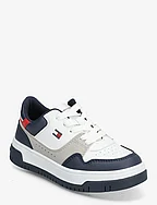 LOW CUT LACE-UP SNEAKER - WHITE/BLUE/RED