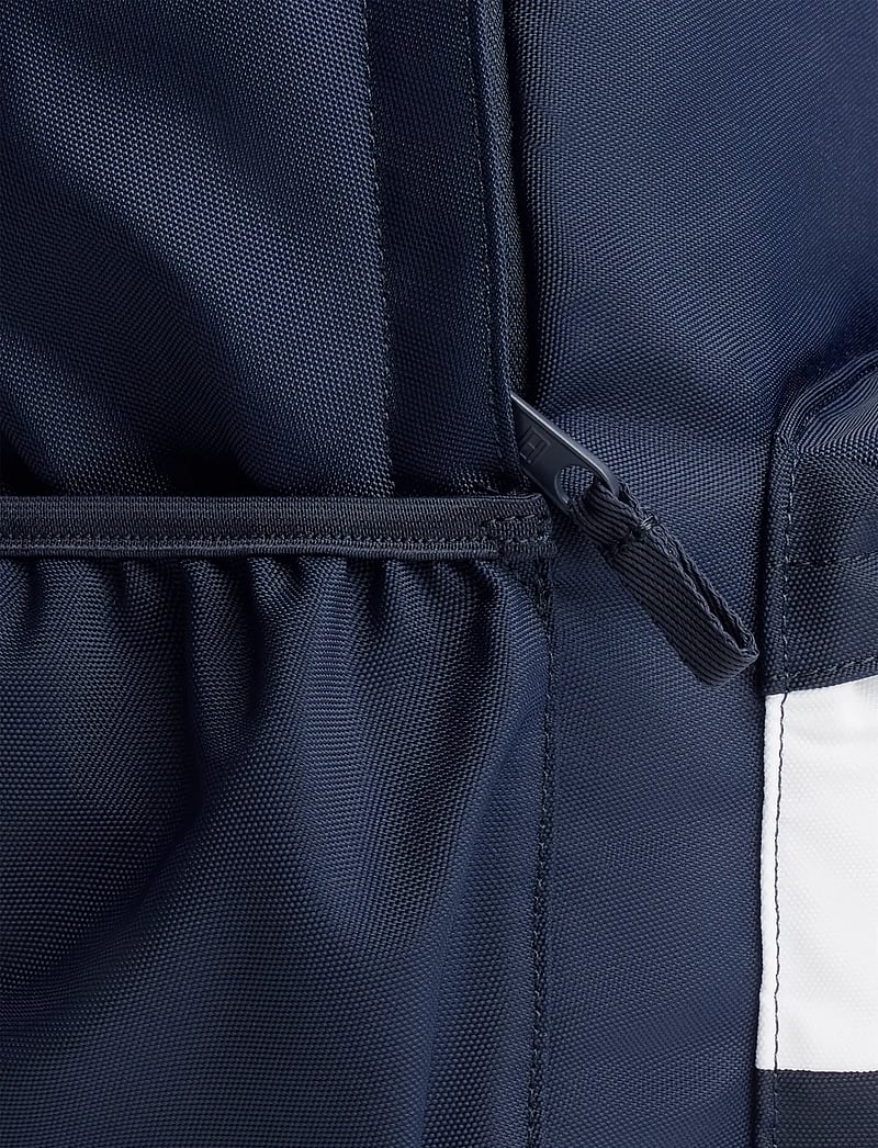 Tommy Hilfiger - ESSENTIAL FLAG BACKPACK - space blue - 4