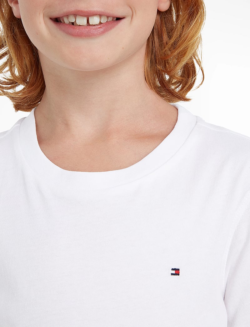Tommy Hilfiger - BOYS BASIC CN KNIT S/S - kortærmede t-shirts - bright white - 5