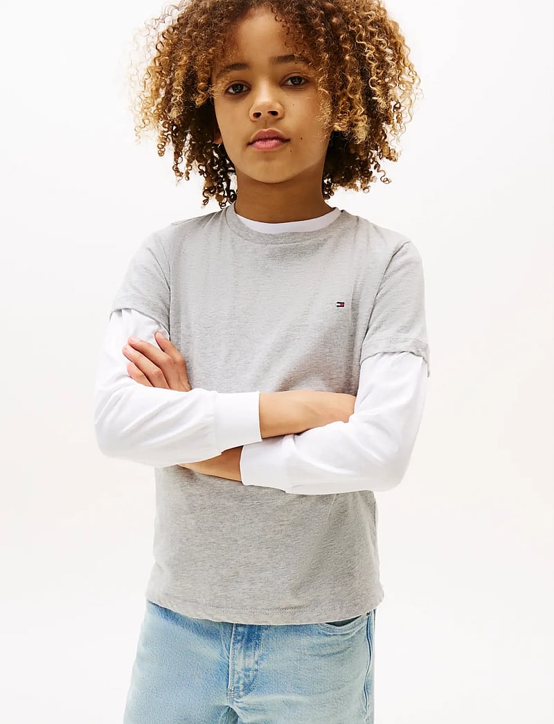 Tommy Hilfiger - BOYS BASIC CN KNIT S/S - kurzärmelige - grey heather - 5