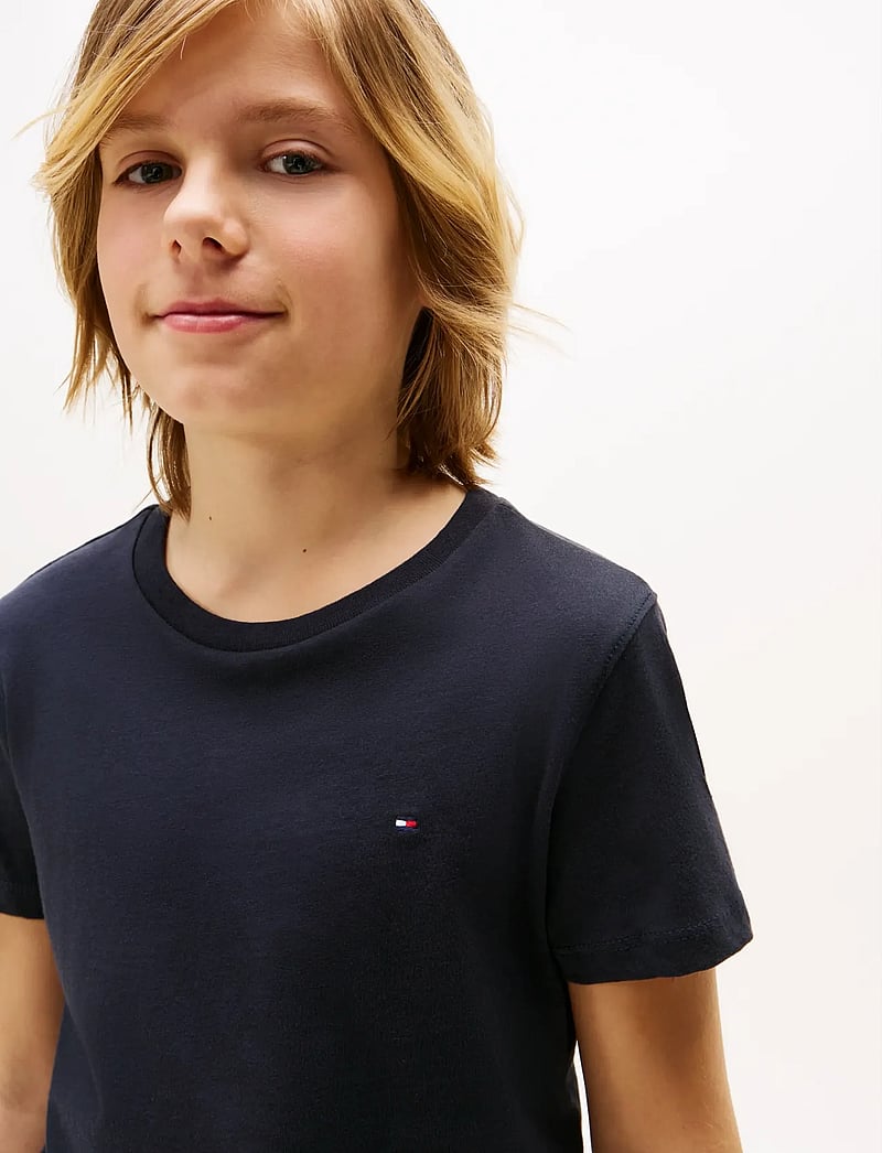 Tommy Hilfiger - BOYS BASIC CN KNIT S/S - kortärmade t-shirts - sky captain - 4