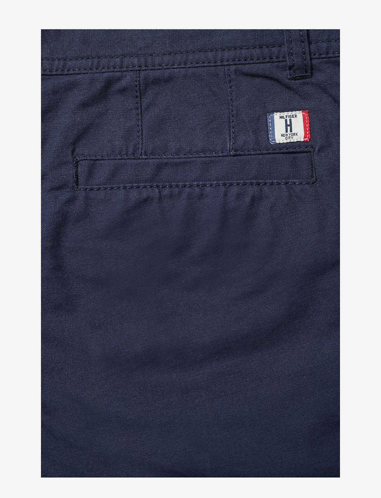 Tommy Hilfiger - ESSENTIAL TWILL NEW CHINO SHORT - black iris - 4