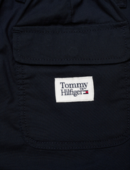 Tommy Hilfiger - POPLIN COMFORT PANTS - summer savings - desert sky - 7