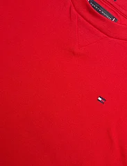 Tommy Hilfiger - ESSENTIAL TEE S/S - short-sleeved t-shirts - fierce red - 2