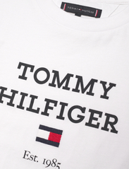 Tommy Hilfiger - TH LOGO TEE S/S - kortärmade t-shirts - white - 2