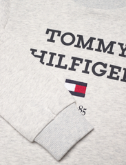 Tommy Hilfiger - TH LOGO SWEATSHIRT - sweatshirts - new light grey heather - 5