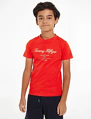 Tommy Hilfiger - TOMMY SCRIPT TEE S/S - short-sleeved t-shirts - fierce red - 1