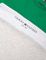 Tommy Hilfiger - ESSENTIAL COLORBLOCK TEE S/S - lyhythihaiset t-paidat - olympic green/light grey melange - 2