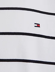 Tommy Hilfiger - STRIPE TEE S/S - kortermede t-skjorter - white base/blue stripe - 5