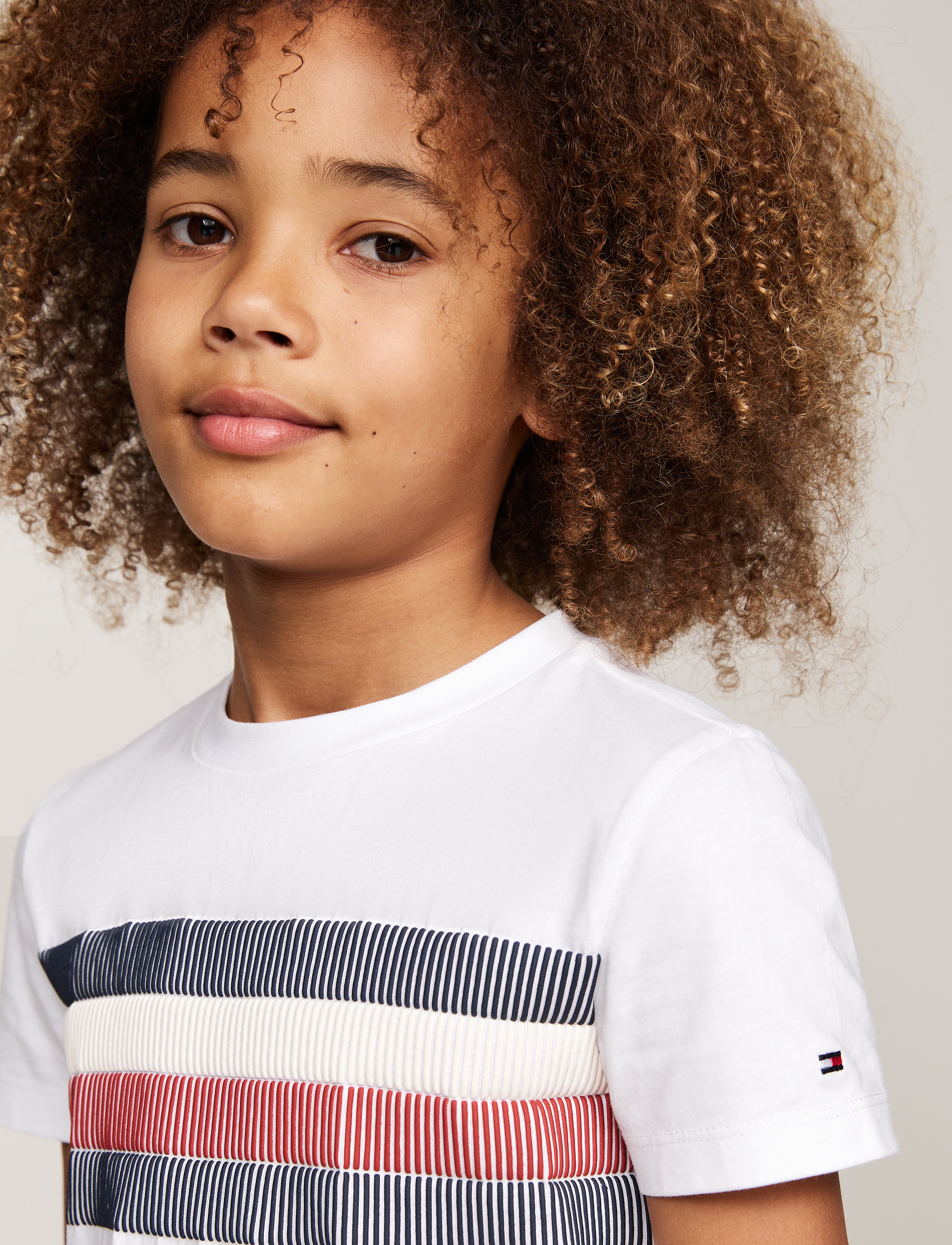 Tommy Hilfiger - GLOBAL STRIPE PRINT REG TEE SS - white - 2