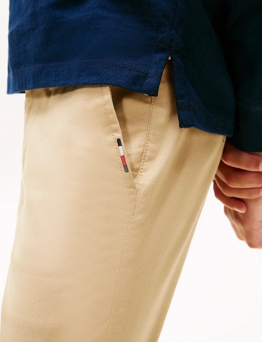 Tommy Hilfiger - 1985 CHINO PANT - chinos - gentle gold - 2