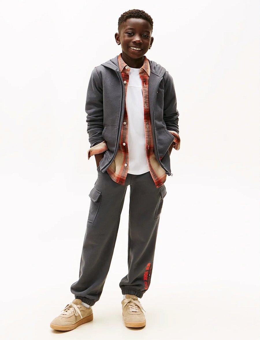 Tommy Hilfiger - NYC PRINT CARGO SWEATPANTS - cargobyxor - washed black - 0