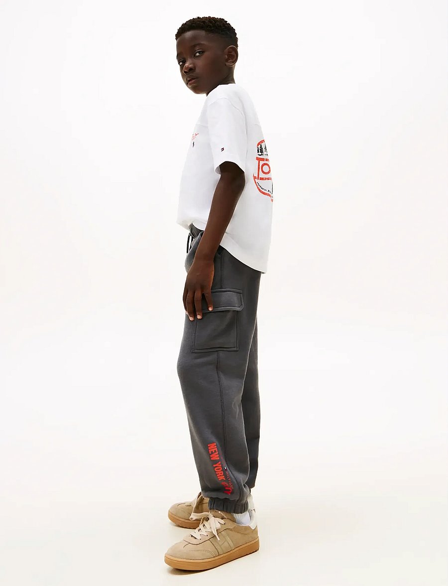 Tommy Hilfiger - NYC PRINT CARGO SWEATPANTS - cargobyxor - washed black - 3