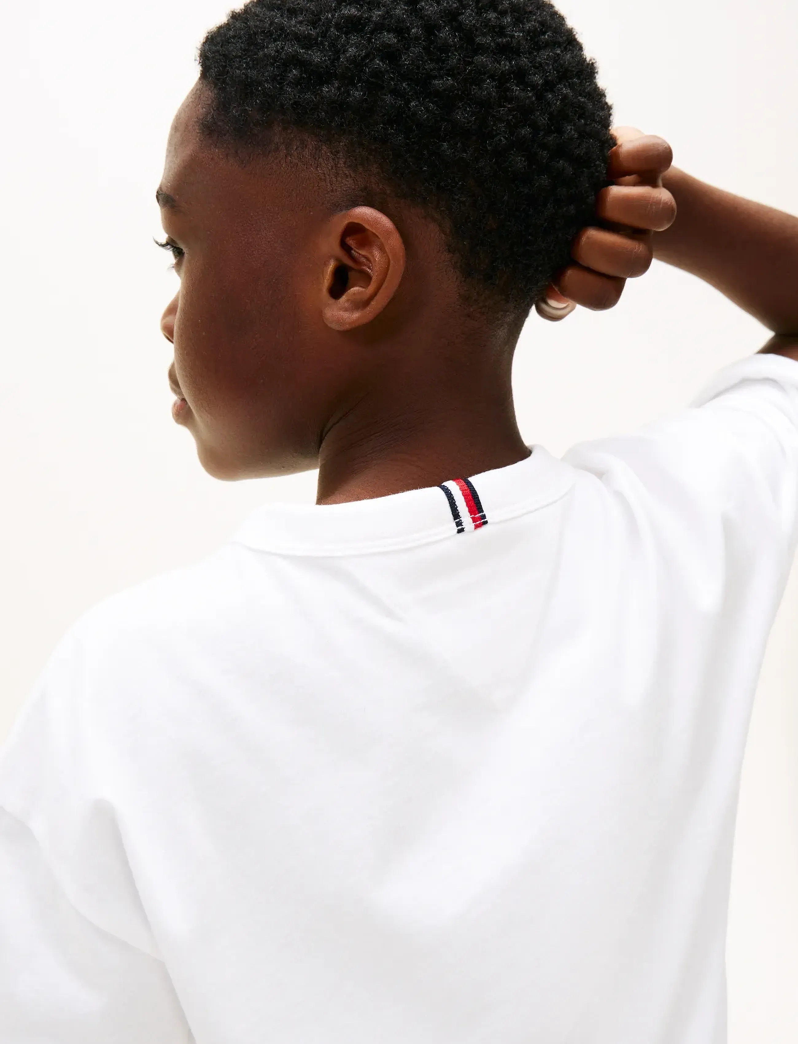 Tommy Hilfiger - TOMMY 1985 GRAPHIC PRINT TEE SS - white - 4