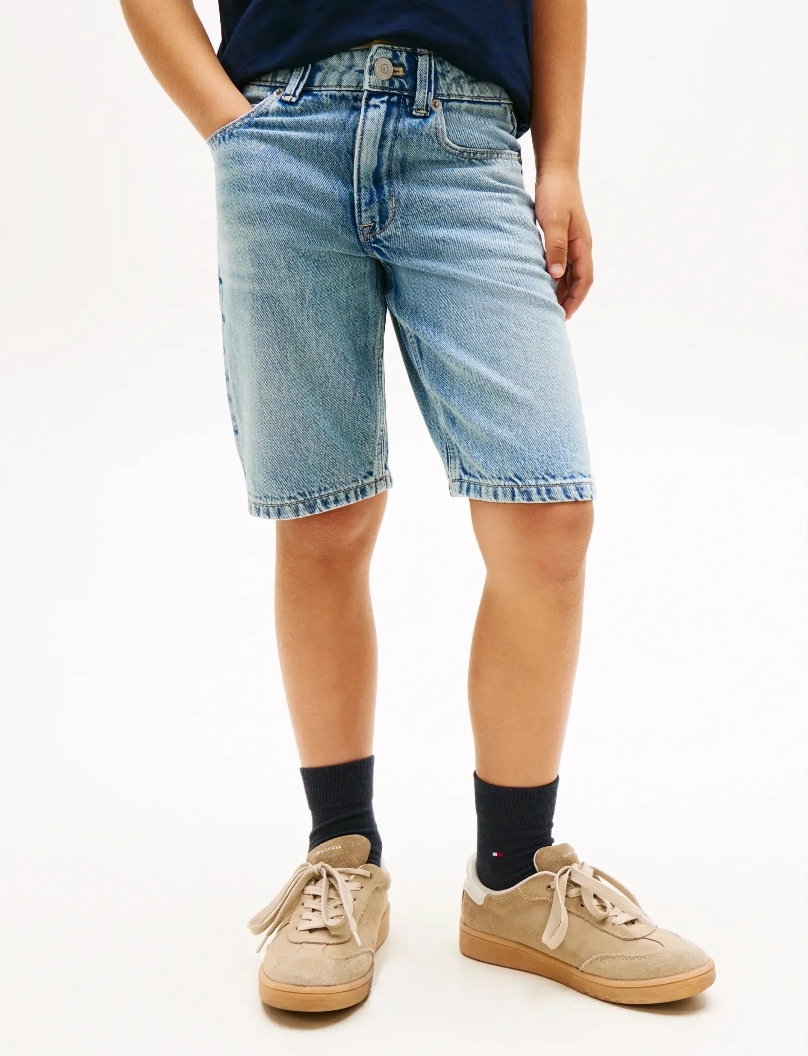 Tommy Hilfiger STRAIGHT MID BLUE DENIM SHORTS - Shorts - MEDIUMUSED / blue