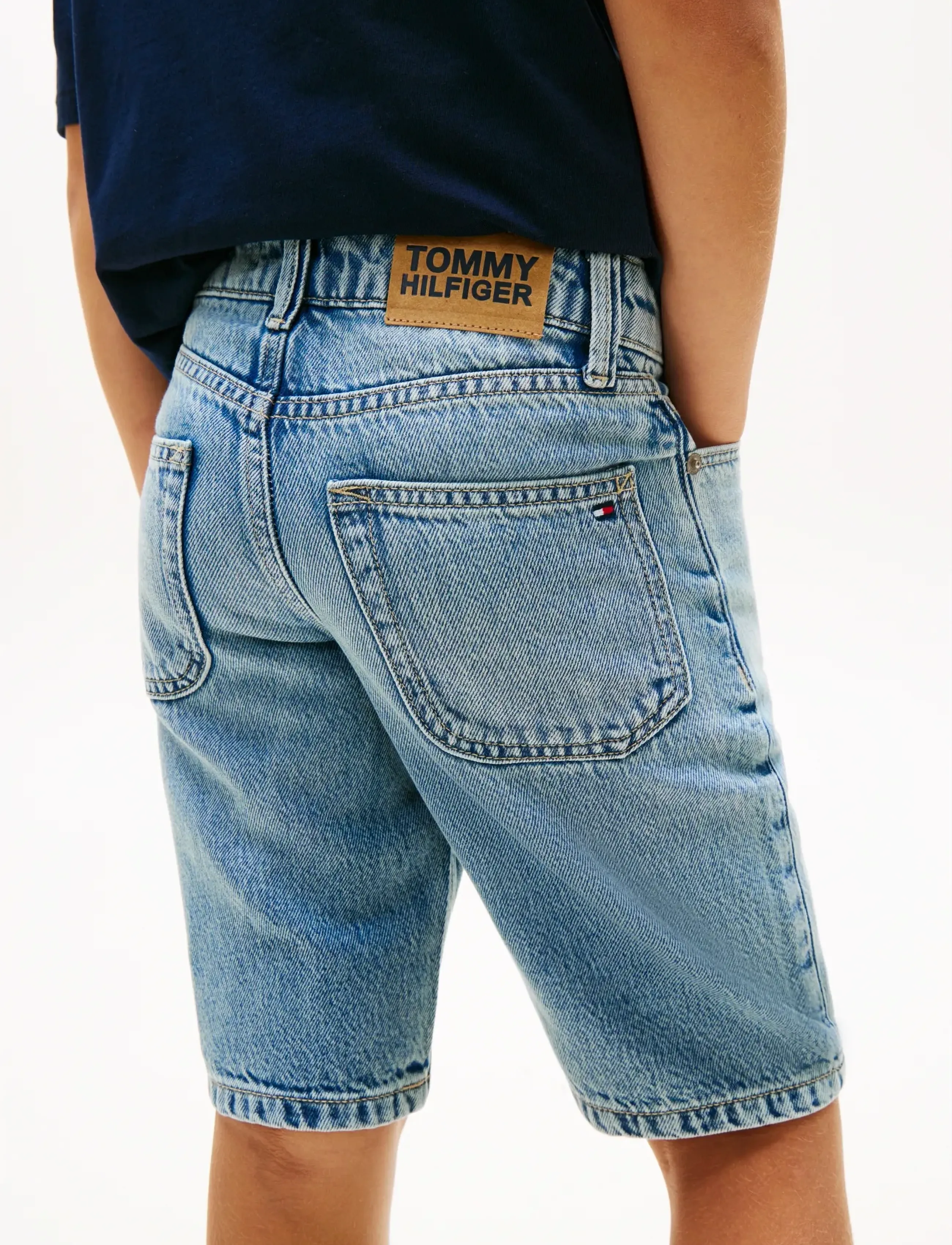 Tommy Hilfiger - STRAIGHT MID BLUE DENIM SHORTS - denimshorts - mediumused - 4