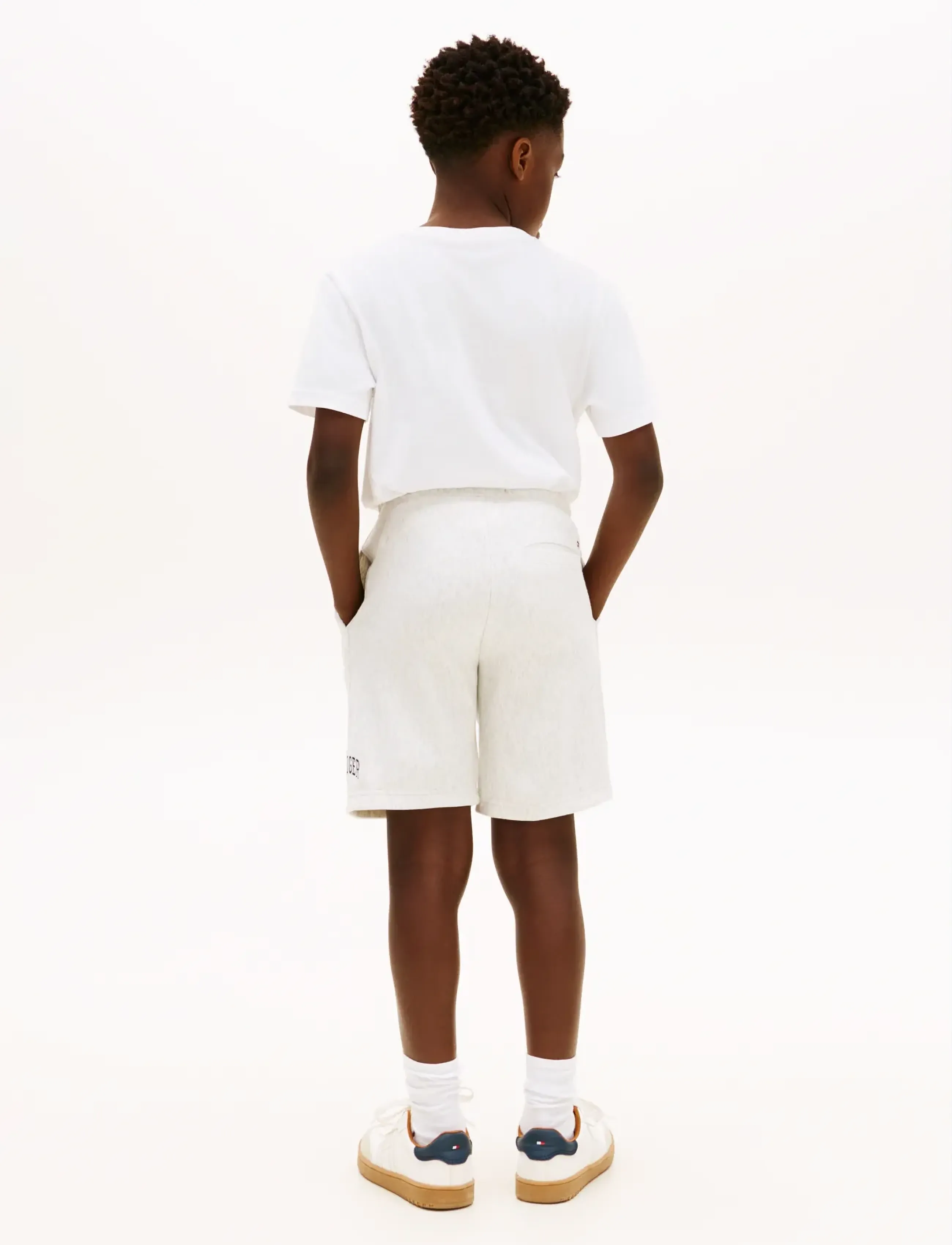 Tommy Hilfiger - HILFIGER VARSITY WIDE SWEATSHORT - sweatshorts - light grey heather - 2