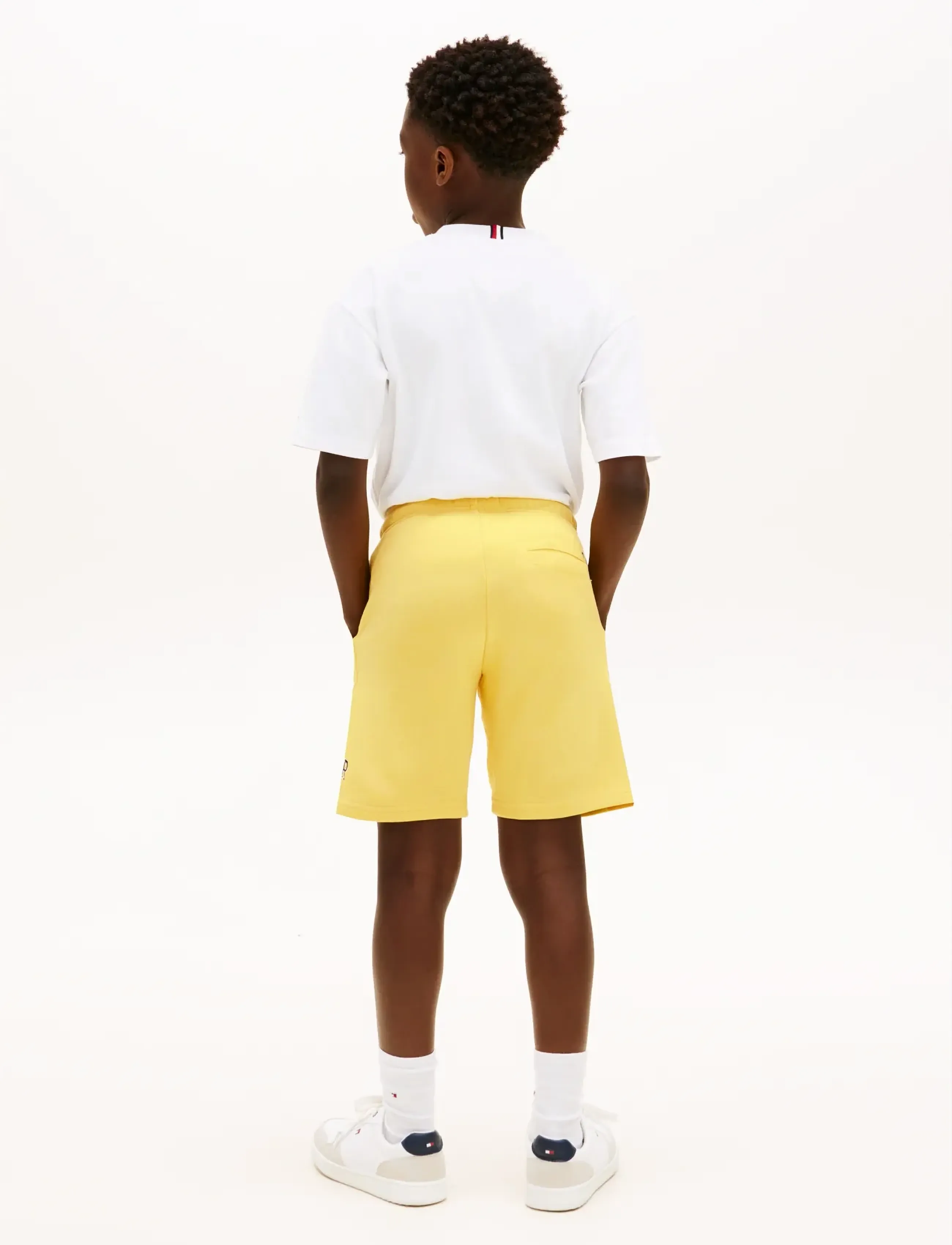 Tommy Hilfiger - HILFIGER VARSITY WIDE SWEATSHORT - sweatshorts - yellow dahlia - 2