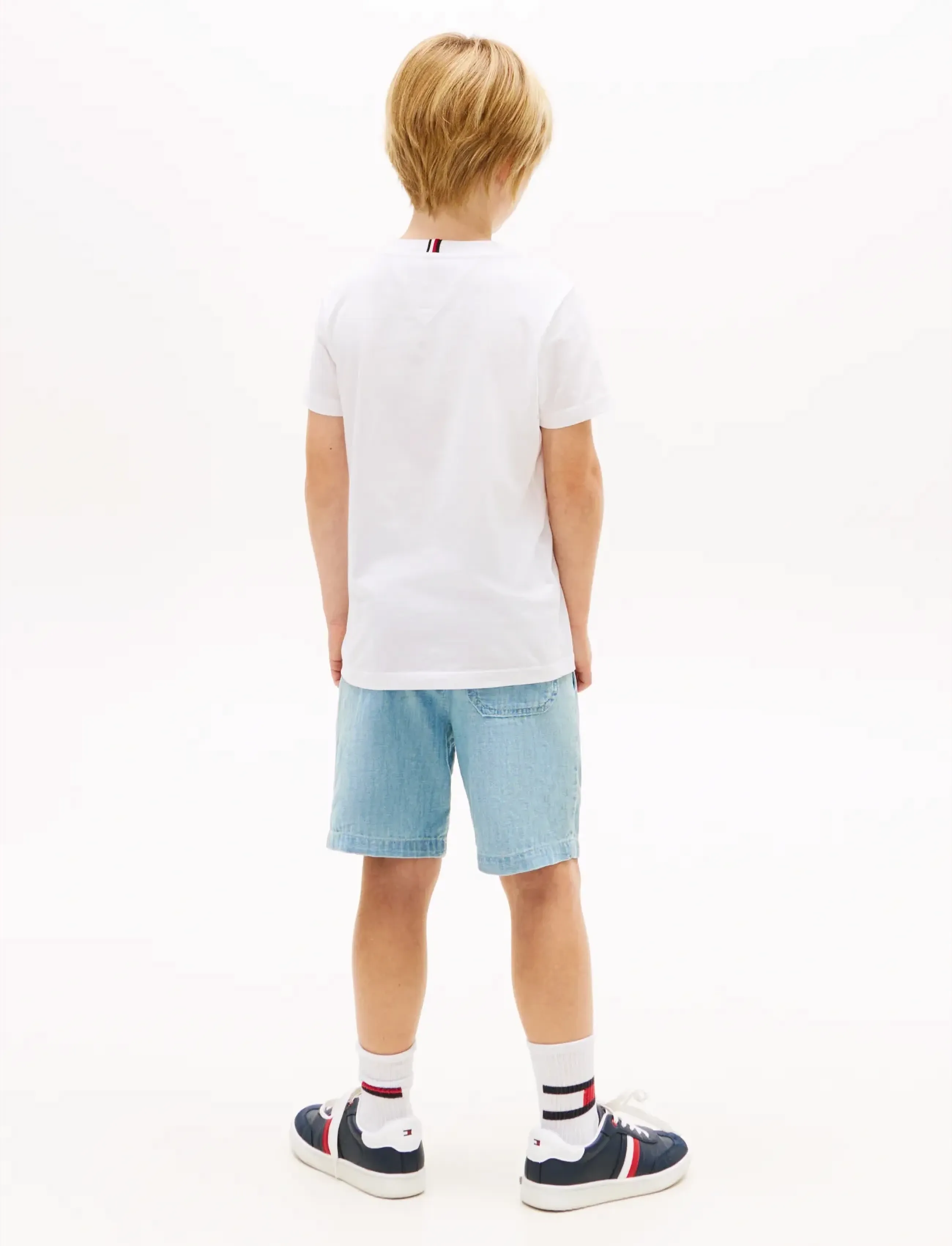 Tommy Hilfiger - MONOGRAM GRAPHIC T-SHIRT - kortærmede t-shirts - white - 2